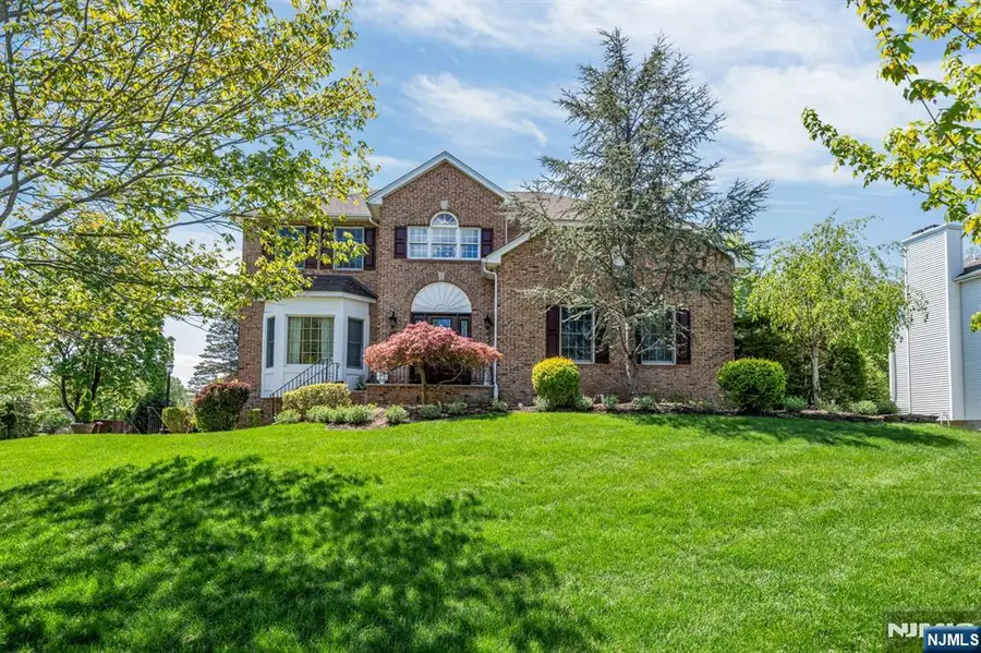 18 Hope Street, Montvale, NJ 07645 - #2