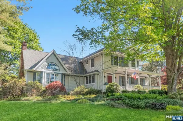 11 Lower Cross Road, Saddle River, NJ 07458