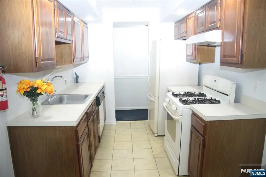 3801 Mark Twain Way, Mahwah, NJ 07430 - #3