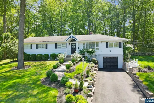 151 Page Drive, Oakland, NJ 07436