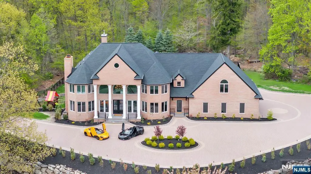 19 Amira Lane, Kinnelon, NJ 07405 - #1