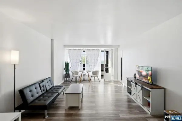 90 Prospect Avenue 8C, Hackensack, NJ 07601