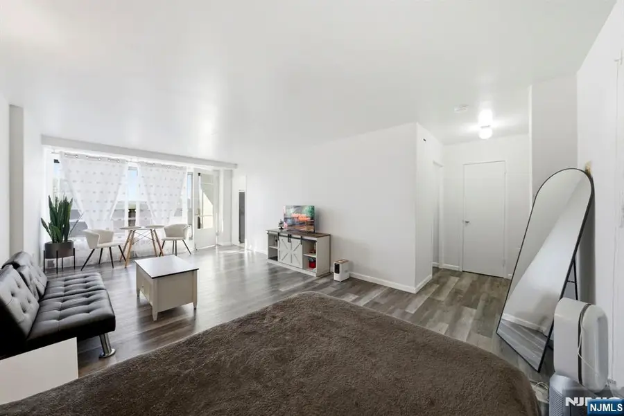 90 Prospect Avenue 8C, Hackensack, NJ 07601 - #2