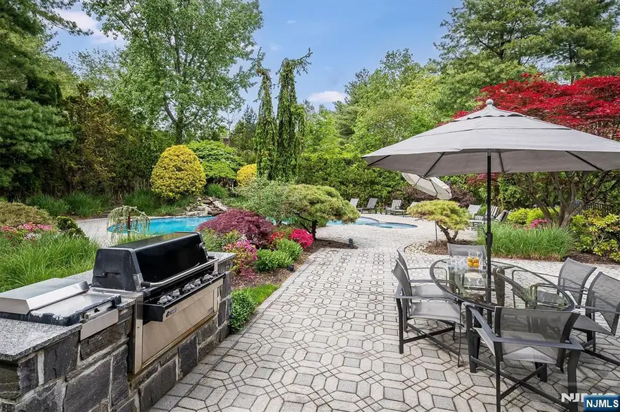 4 Hunter Ridge, Woodcliff Lake, NJ 07677 - #3