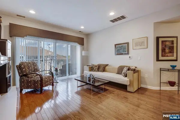 10402 Warrens Way 4TH FLOOR, NEW, Wanaque, NJ 07465