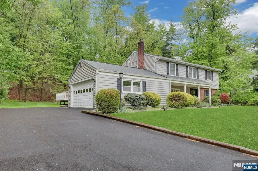 787 Winding Way, River Vale, NJ 07675 - #3