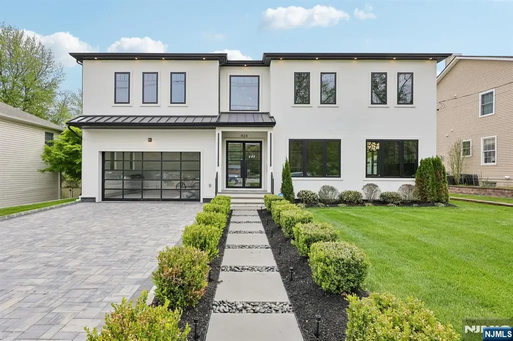 424 Ridgewood Avenue, Paramus, NJ 07652 - #1