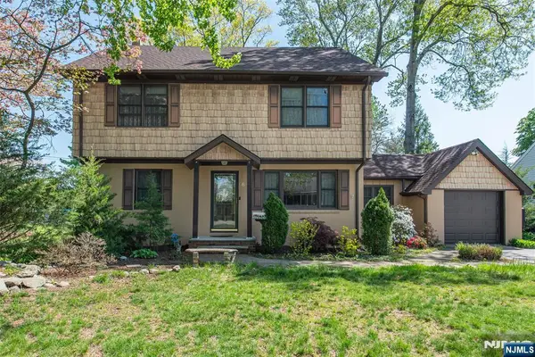 63 Duncan Avenue, Pequannock Township, NJ 07440