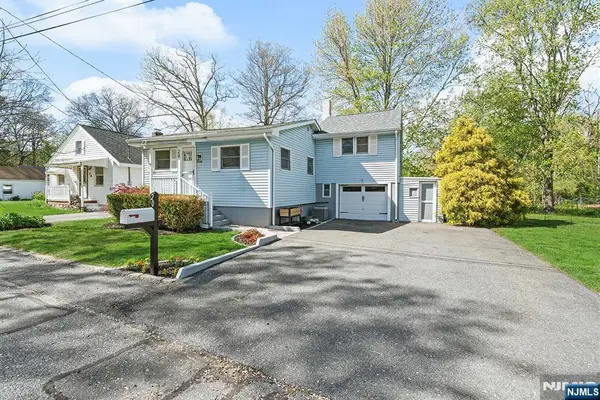 20 Madelyn Avenue, West Milford, NJ 07480