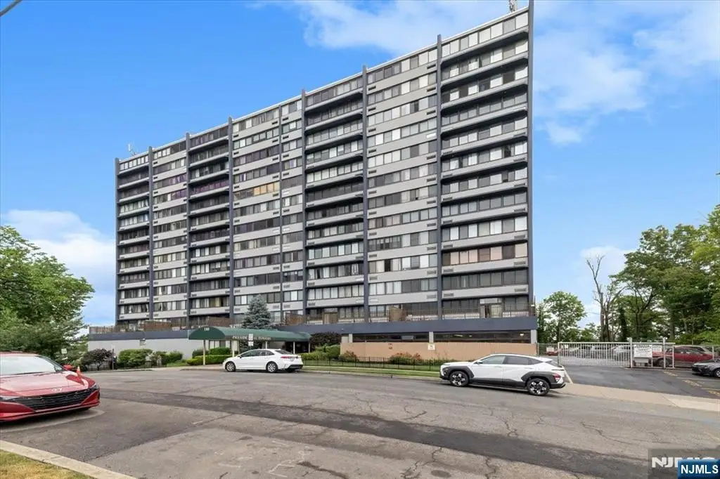 180 Lafayette Ave 4G, Passaic, NJ 07055 - #1
