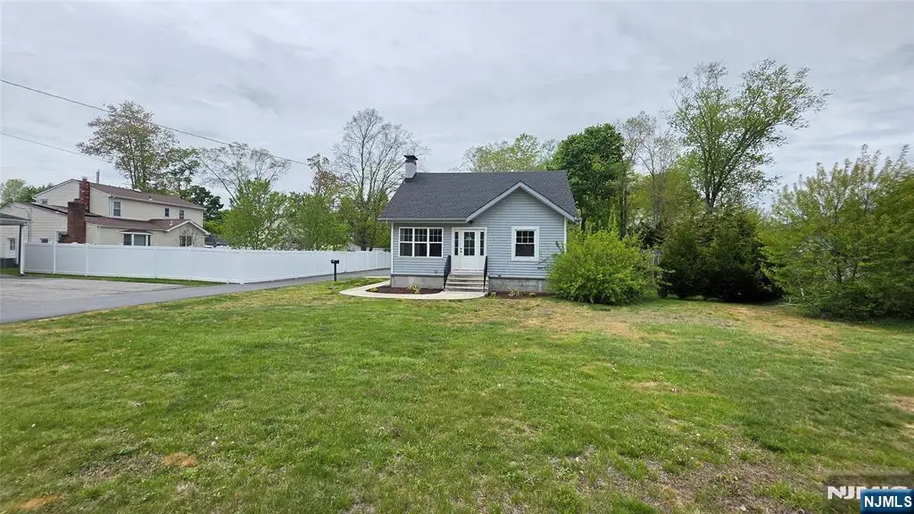 397 Newark Pompton Turnpike, Pequannock, NJ 07444 - #1