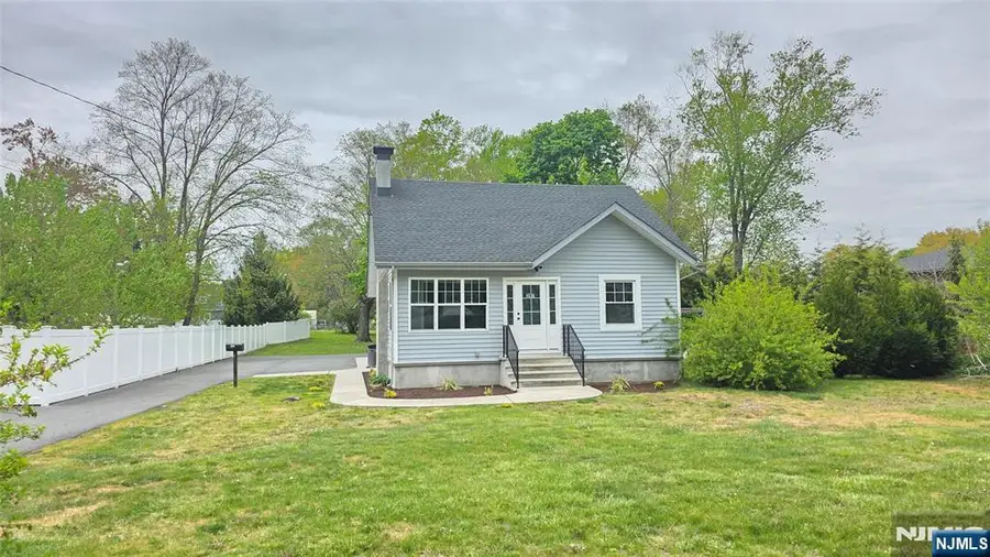 397 Newark Pompton Turnpike, Pequannock, NJ 07444 - #2