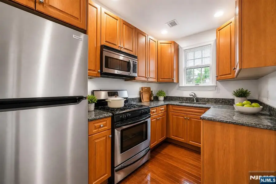 180 Edgewater Road 1A, Cliffside Park, NJ 07010 - #3