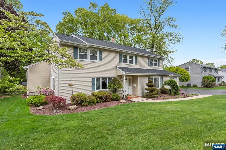 16 Barbara Way, Wayne, NJ 07470 - #2