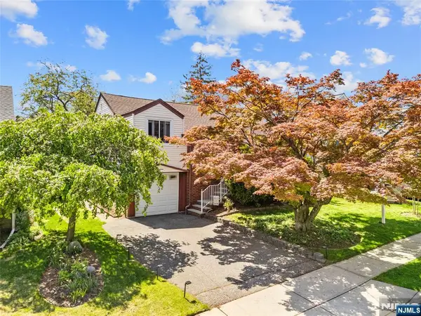 13 Lockwood Drive, Clifton, NJ 07013