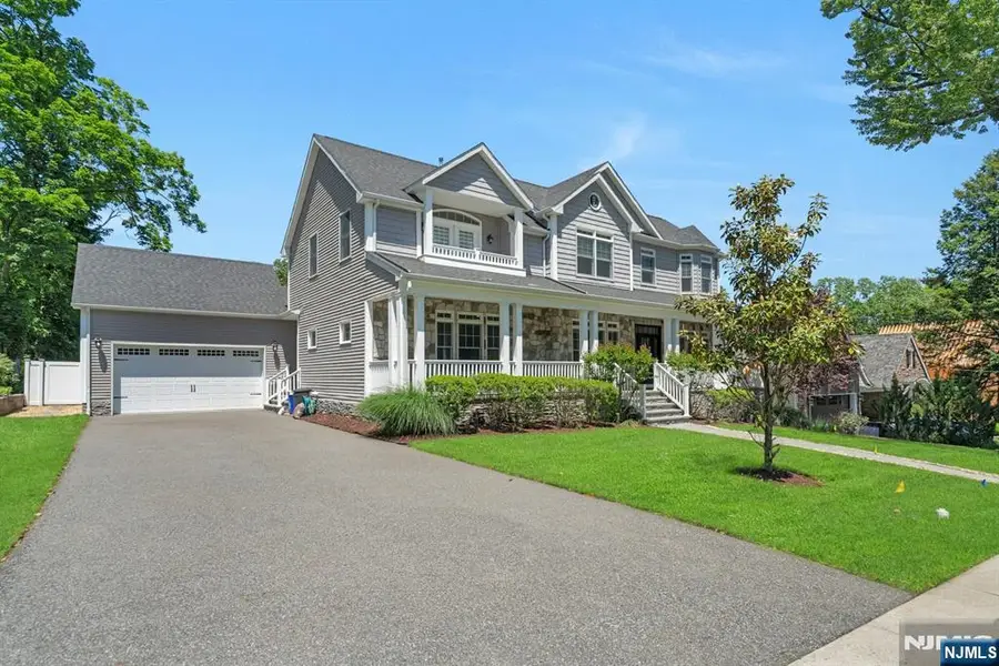 109 Blauvelt Avenue, Ho Ho Kus, NJ 07423 - #3
