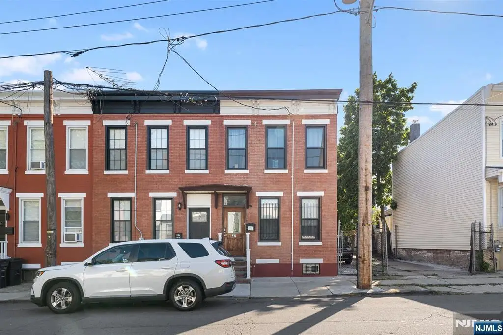 37 Emmet, Newark, NJ 07114 - #1