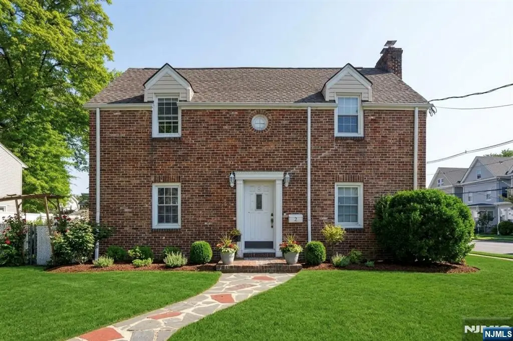 2 Lloyd Place, Belleville, NJ 07109 - #1