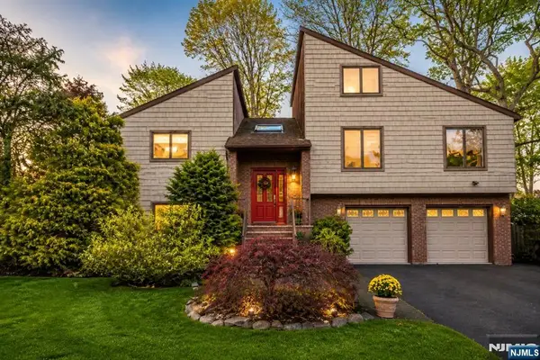 4 Lesa Lane, Hillsdale, NJ 07642