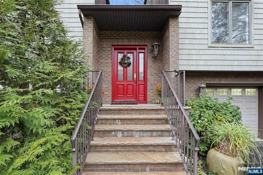 4 Lesa Lane, Hillsdale, NJ 07642 - #3