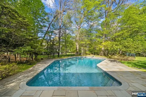 639 Pawnee Lane, Franklin Lakes, NJ 07417