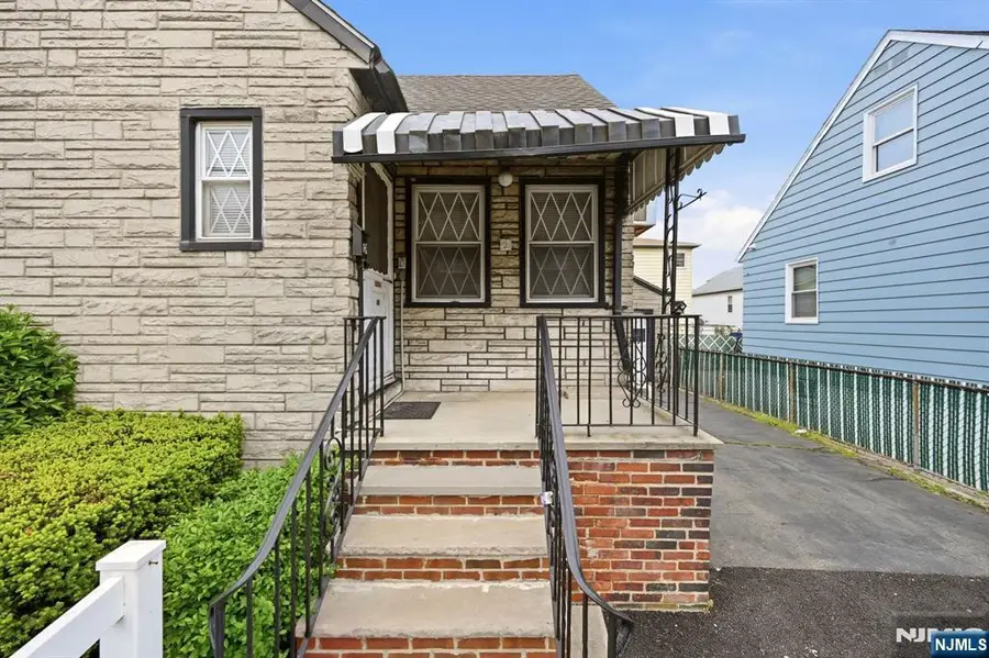 116 Hamilton Avenue, Fairview, NJ 07022 - #3
