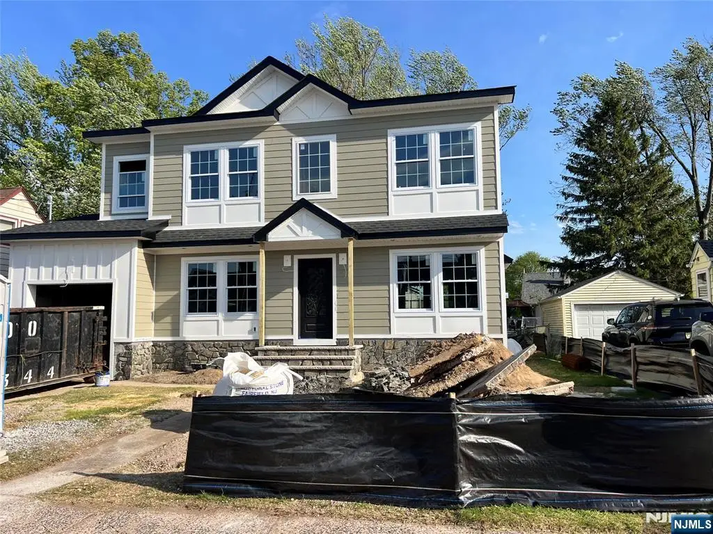 64 Alberta Drive, Saddle Brook, NJ 07663 - #1