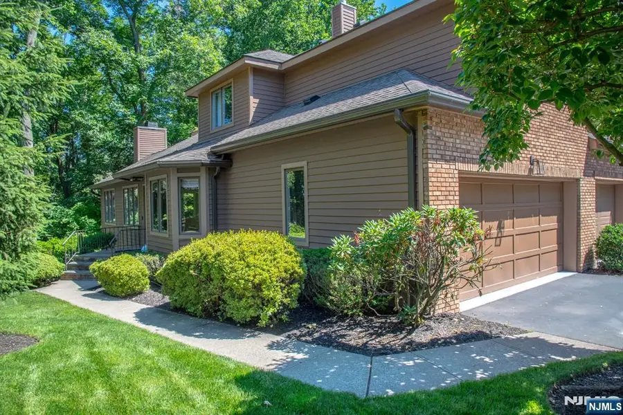 23 Lakeview Drive, Old Tappan, NJ 07675 - #3