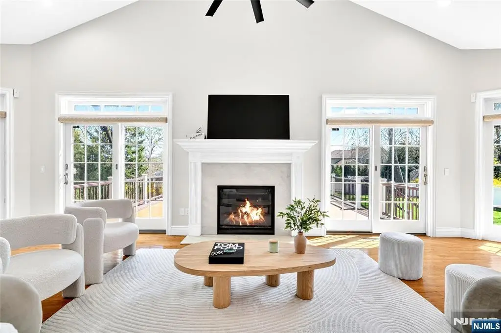 125 E Gramercy Place, Glen Rock, NJ 07452 - #1