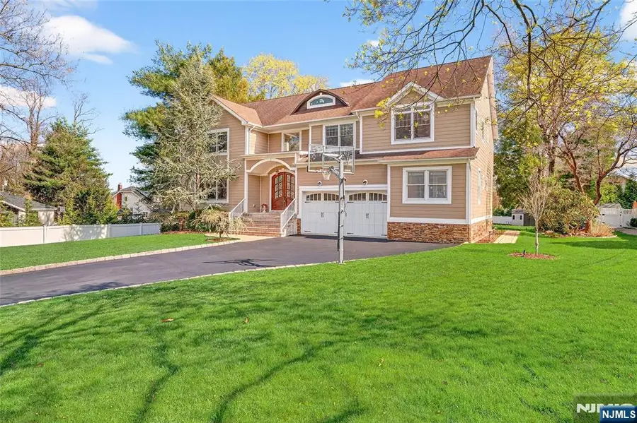 125 E Gramercy Place, Glen Rock, NJ 07452 - #2