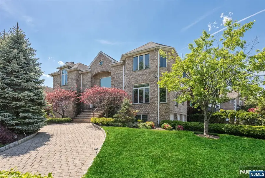 1115 Arcadian Way, Fort Lee, NJ 07024 - #2