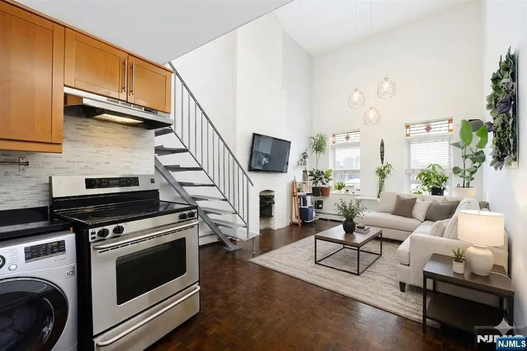 212 9th Street 4B, Jersey City, NJ 07302 - #1