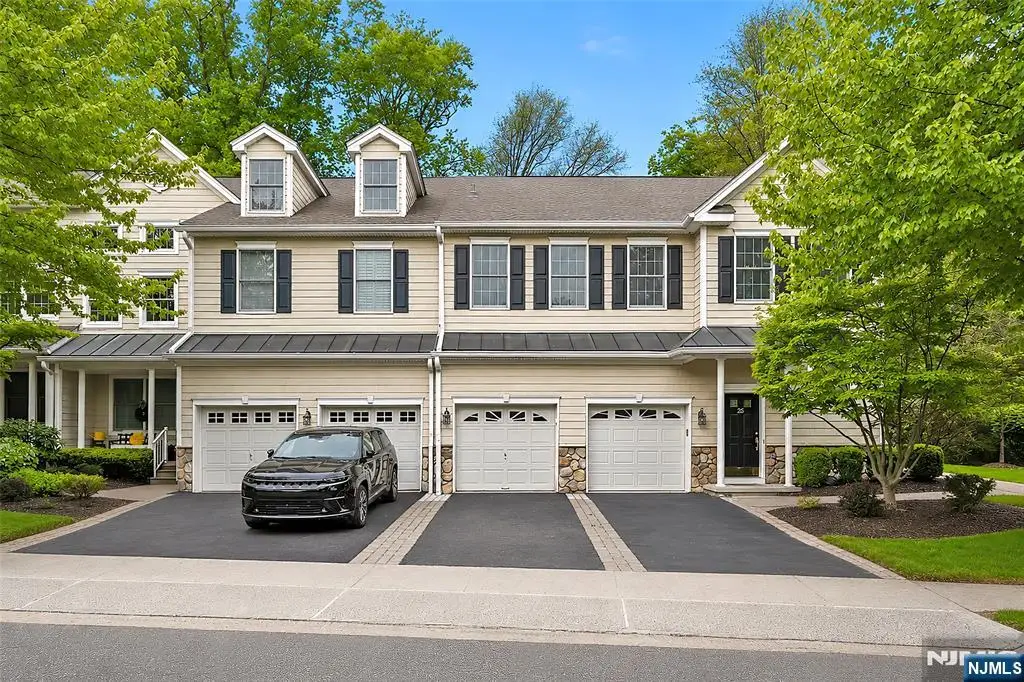 25 Woods Edge, Old Tappan, NJ 07675 - #1