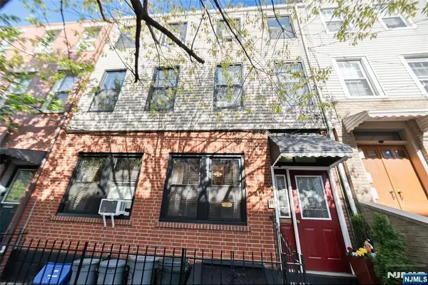 226 Brunswick Street, Jersey City, NJ 07302