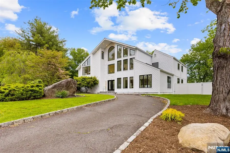 81 Greenwoods Road, Old Tappan, NJ 07675 - #2