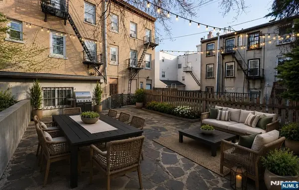 75 Palisade Avenue 1, Jersey City, NJ 07306