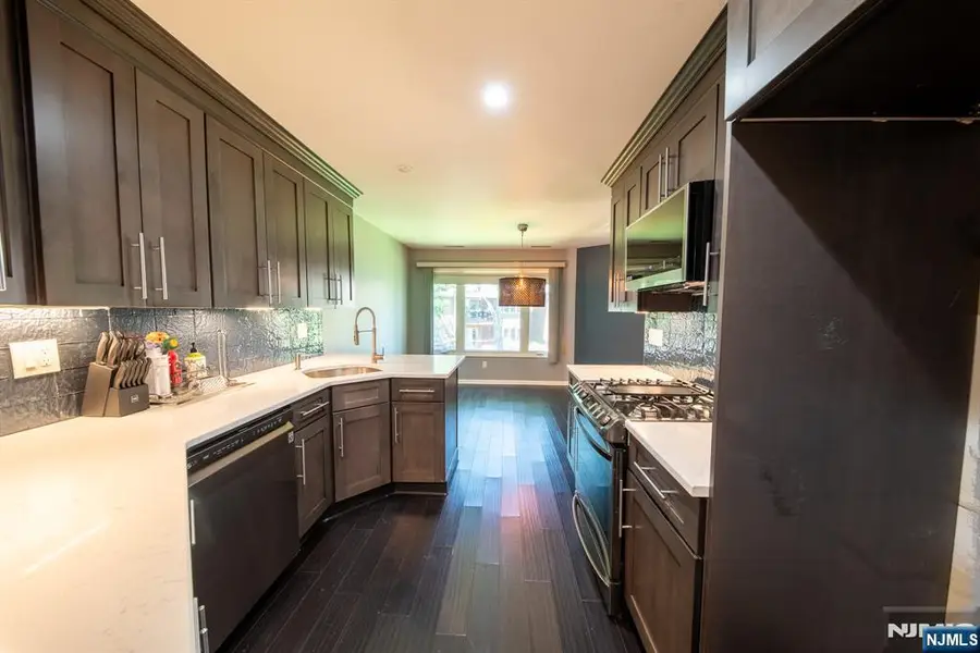 7 Tulip Crescent 2D, Little Falls, NJ 07424 - #2