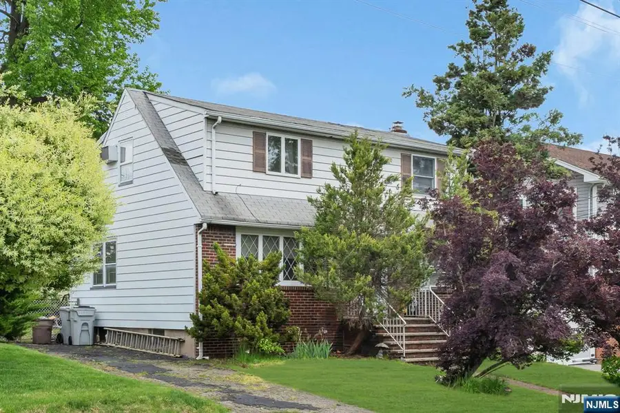 123 Summit Avenue, Elmwood Park, NJ 07407 - #3