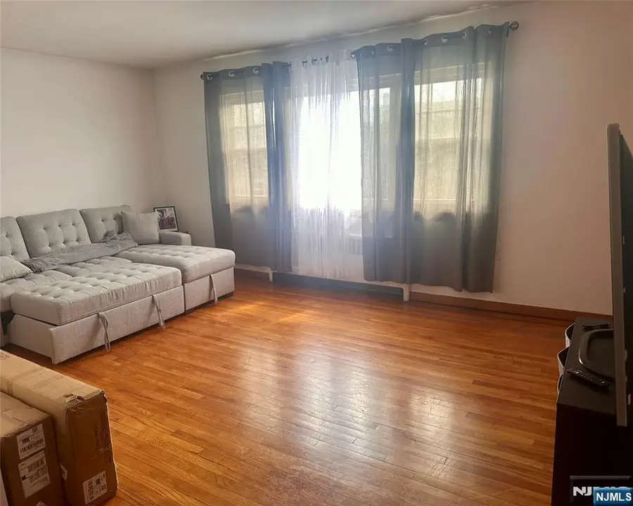 239 Riverview Place, Cliffside Park, NJ 07010 - #2