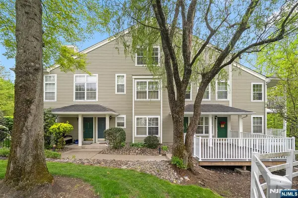 1014 Crown Court 1014, Mahwah, NJ 07430