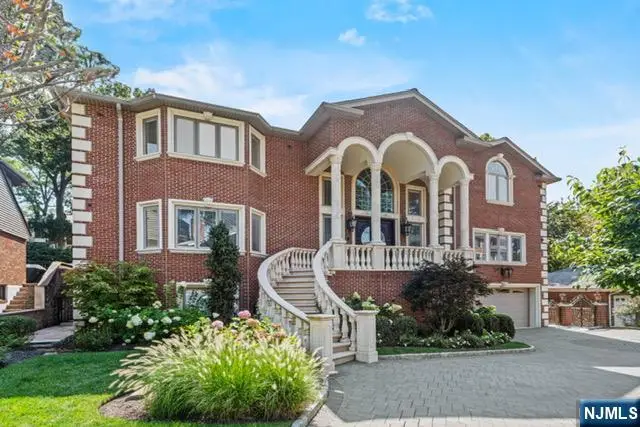 512 Winterburn Grove, Cliffside Park, NJ 07010 - #1