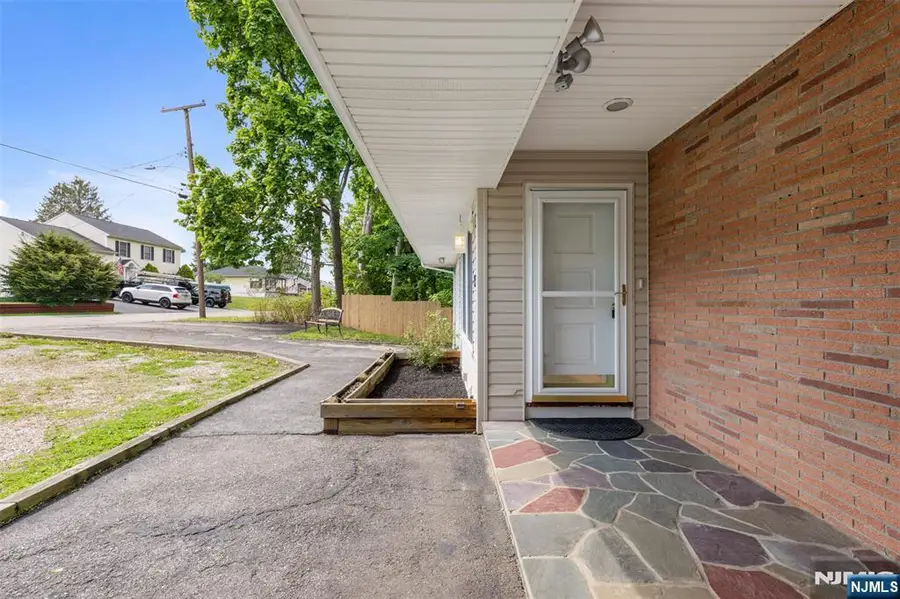 23 Sterling Street, Franklin, NJ 07416 - #3