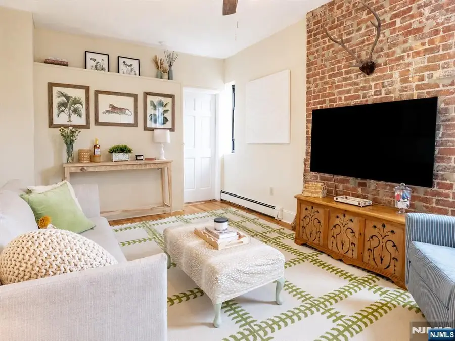 95 Willow Avenue 4B, Hoboken, NJ 07030 - #3