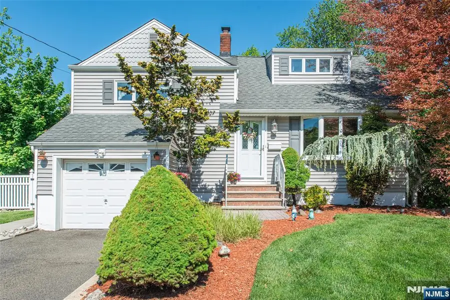 25 Meadow Drive, Little Falls, NJ 07424 - #2