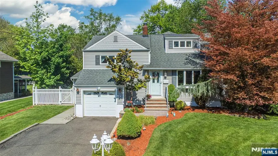 25 Meadow Drive, Little Falls, NJ 07424 - #3