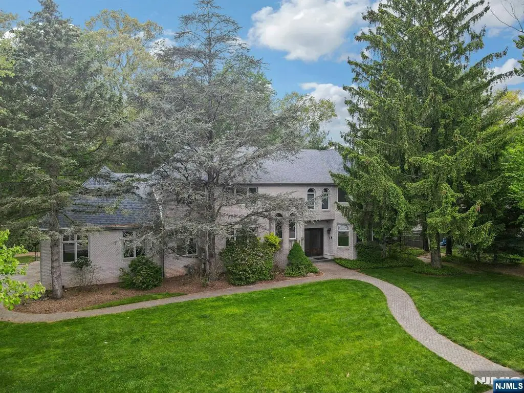 10 Parker Place, Old Tappan, NJ 07675 - #1