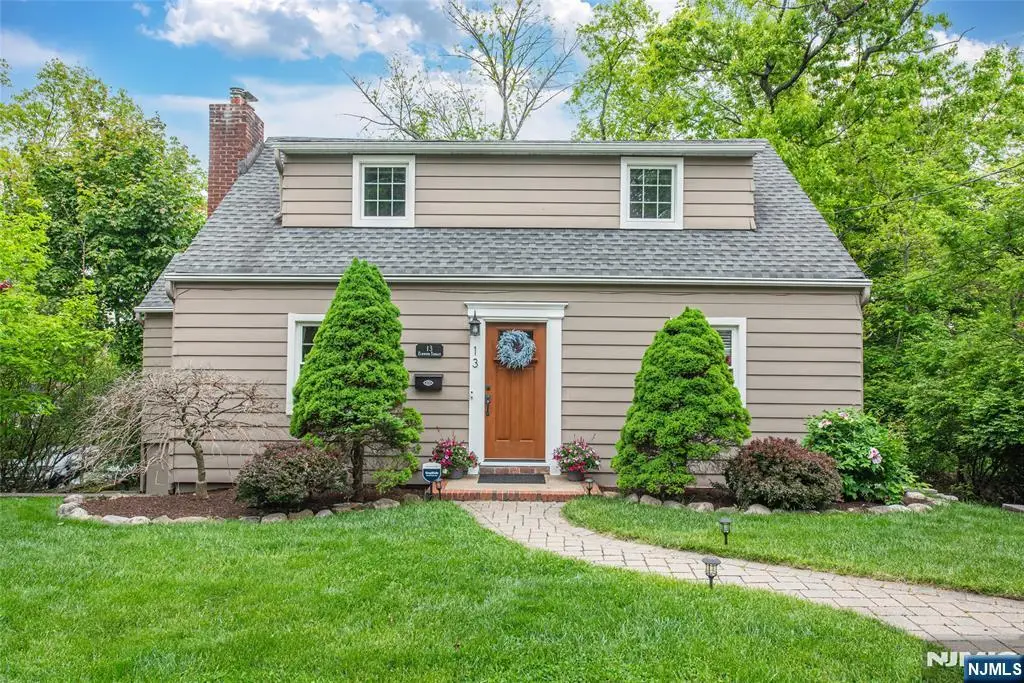 13 Elmwood Terrace, Wayne, NJ 07470 - #1