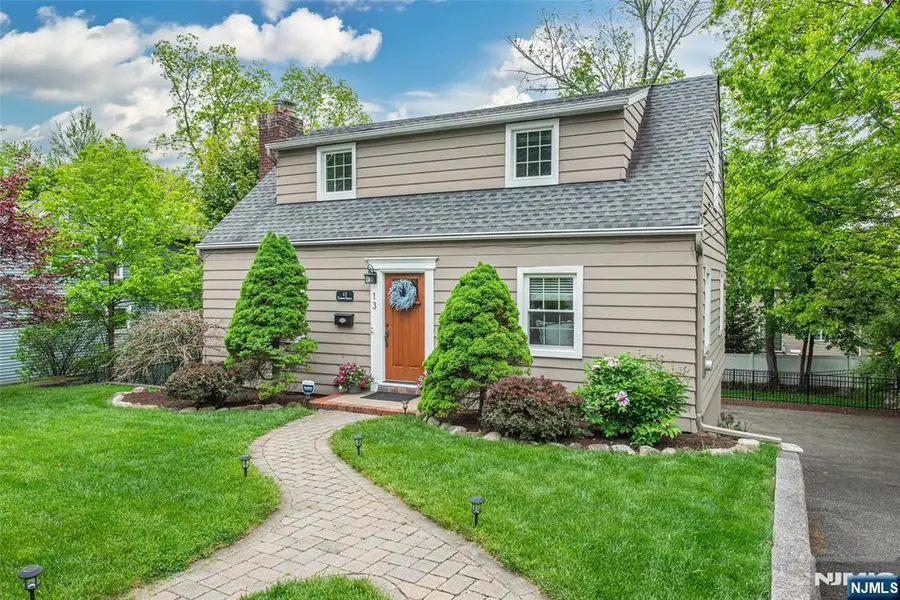 13 Elmwood Terrace, Wayne, NJ 07470 - #2