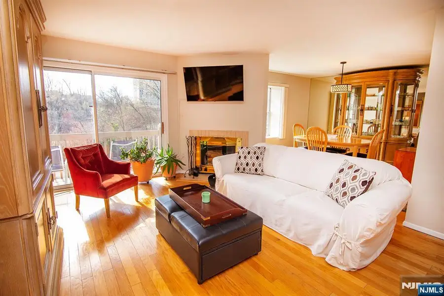 507 Windsor Drive 107, Palisades Park, NJ 07650 - #3