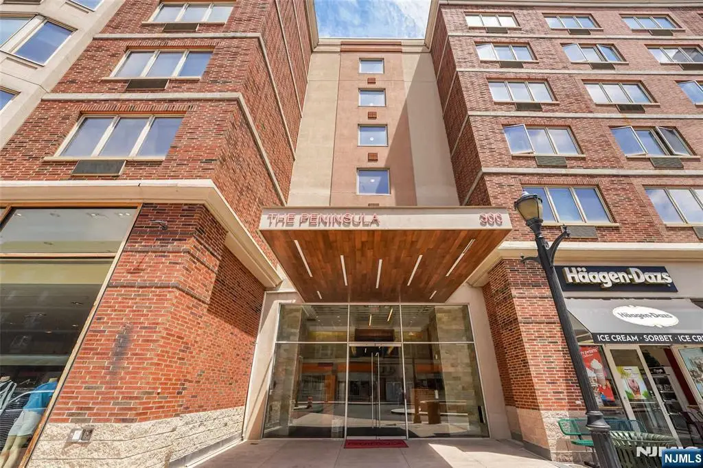 2305 City Place, Edgewater, NJ 07020 - #1